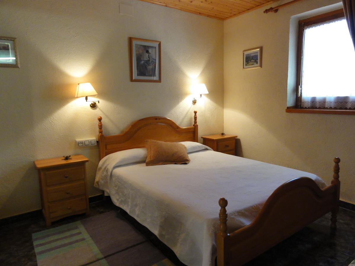 Ca L'Amadeu Hotel Vilanova de Escornalbou Værelse billede