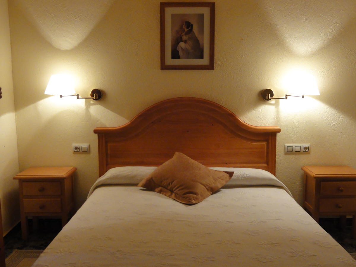 Ca L'Amadeu Hotel Vilanova de Escornalbou Værelse billede