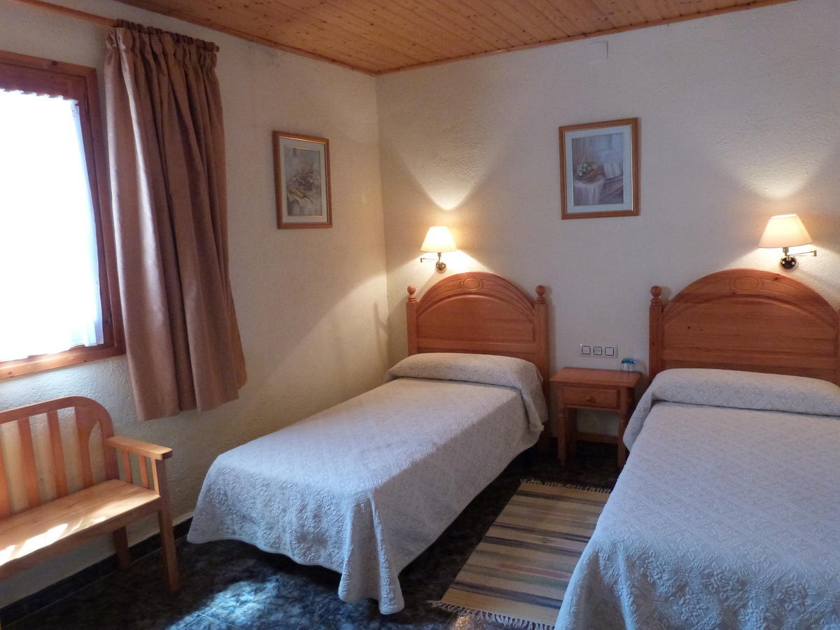 Ca L'Amadeu Hotel Vilanova de Escornalbou Værelse billede