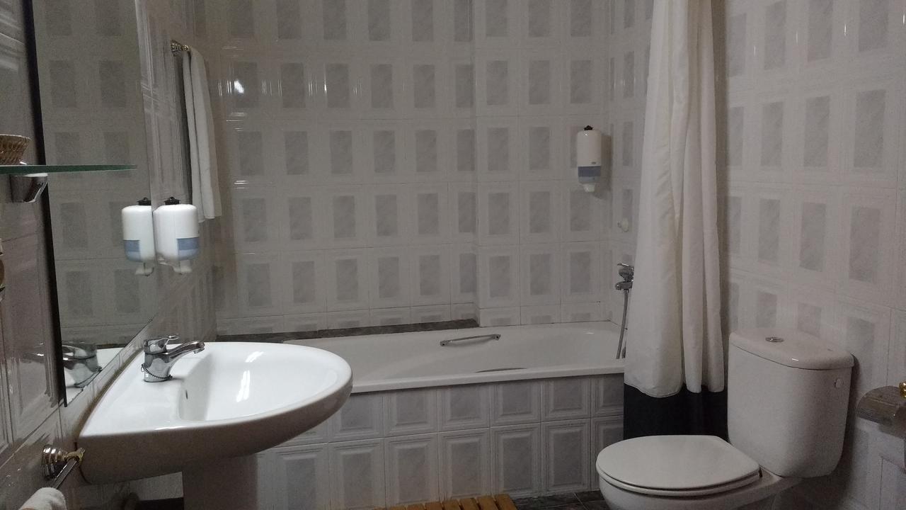 Ca L'Amadeu Hotel Vilanova de Escornalbou Eksteriør billede