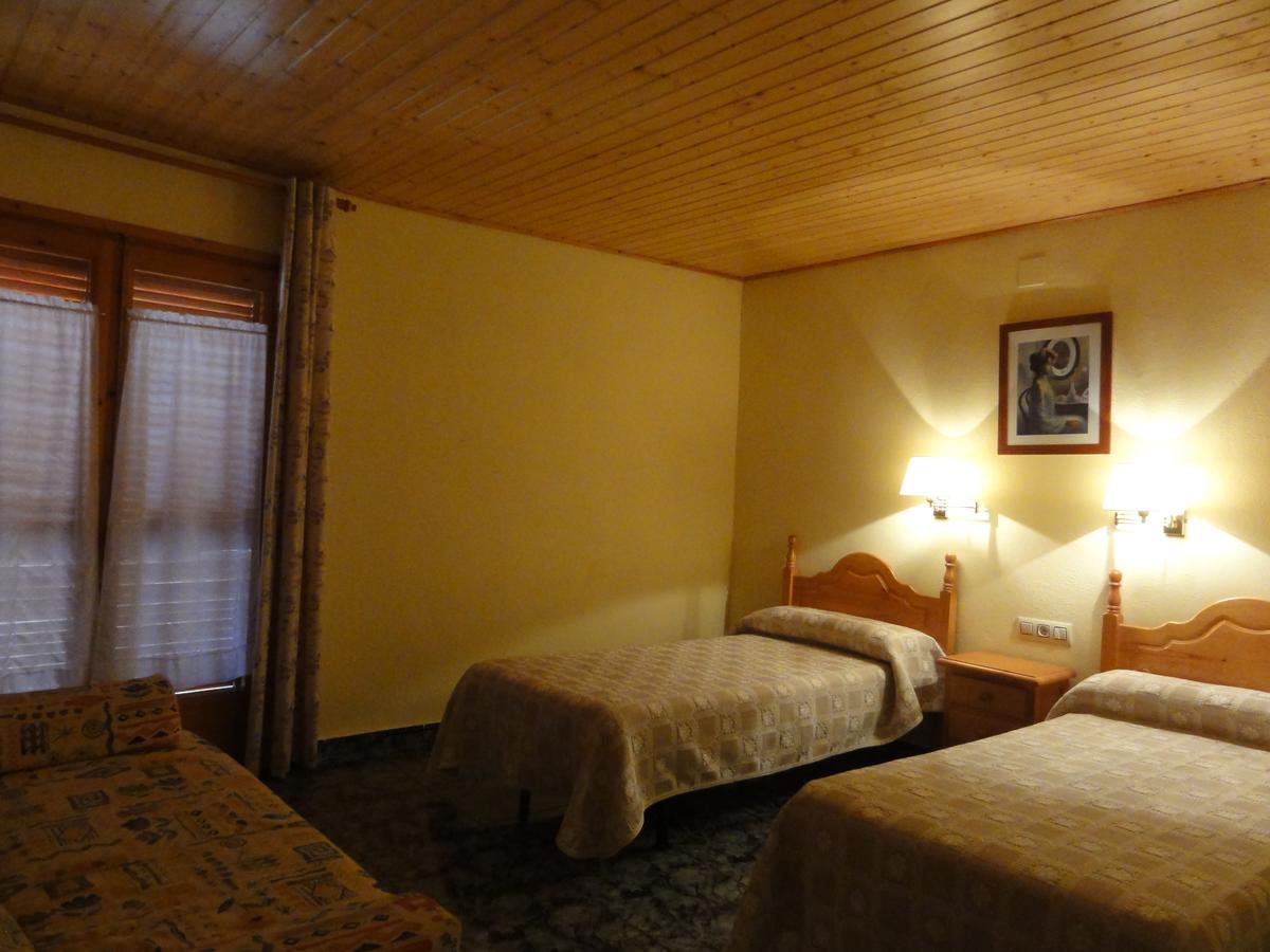Ca L'Amadeu Hotel Vilanova de Escornalbou Eksteriør billede